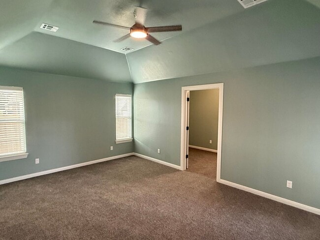 Building Photo - Beautiful New Build Home in Deer Creek