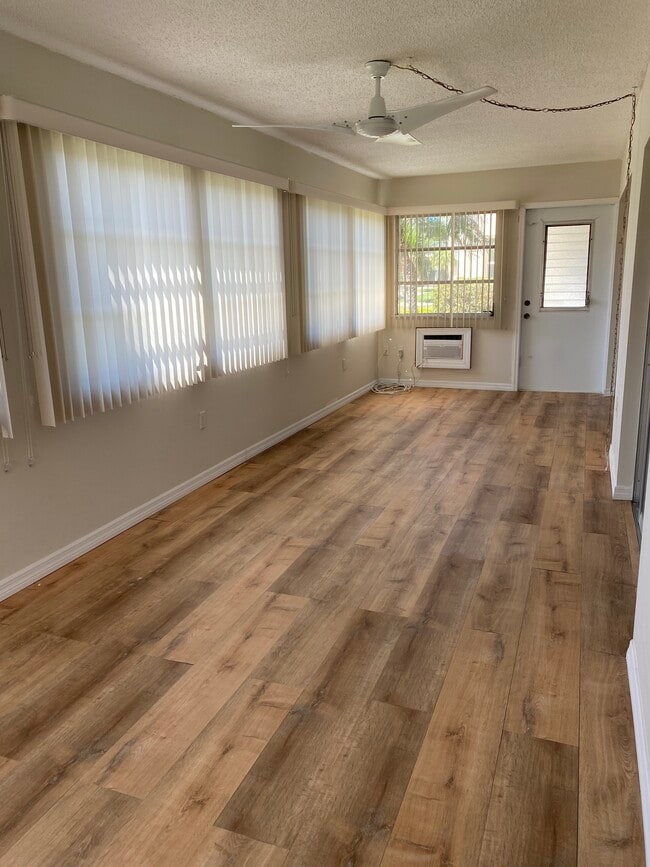 Florida Room - 4743 Jasper Dr