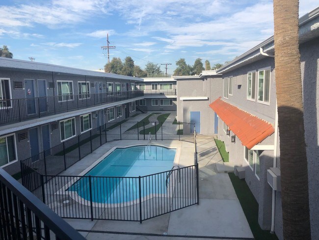 Foto del edificio - 14630 Saticoy St