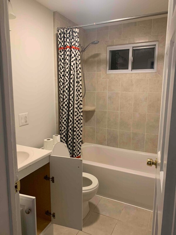 18 Vanderbeck Pl Unit 1, Hackensack, NJ 07601 Room for Rent in Hackensack, NJ