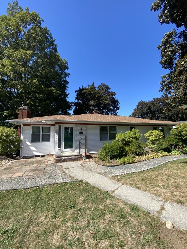 Building Photo - 36 Ridgecrest Rd