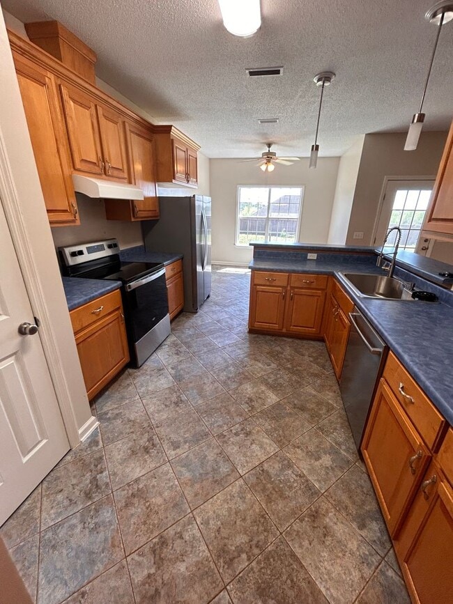 Building Photo - Fountain Crest Subdivision!