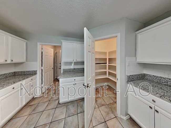 Building Photo - 7312 Riverchase Trail