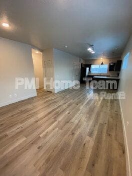 Building Photo - 2874 Kiesel Ave