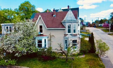 Building Photo - 468 Merrimack St