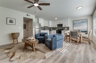 Building Photo - 5917 Gaston Ave