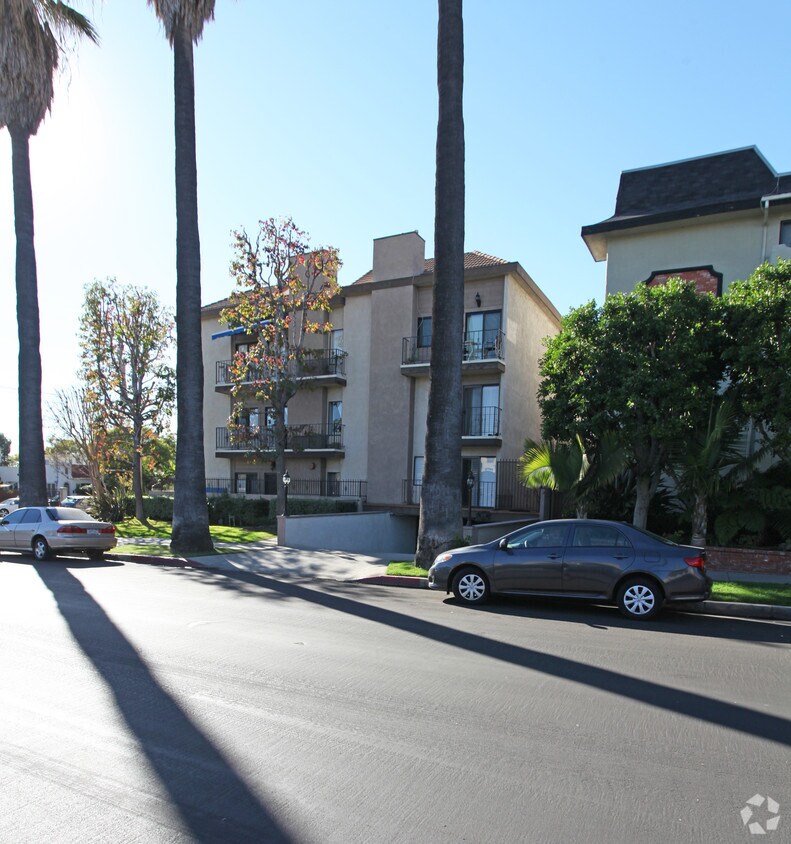 Foto del edificio - Rodney Palms Apartments