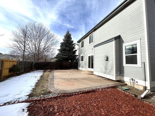 Building Photo - 6985 Wood River Grove