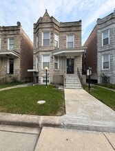 Building Photo - 4111 W Cullerton St