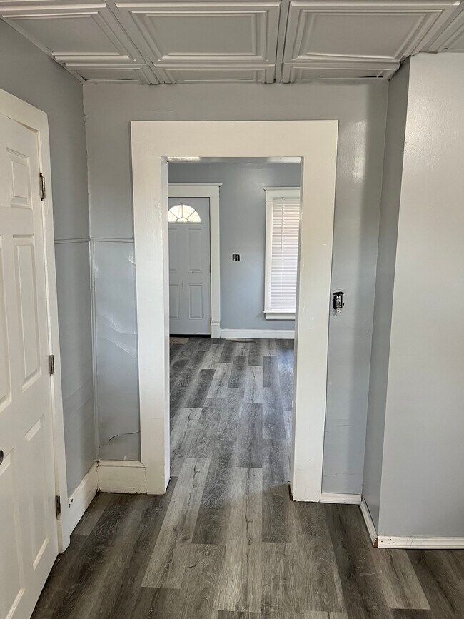 View from kitchen into living room - 808 Erie St