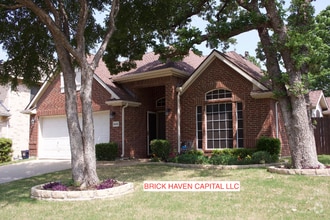 Building Photo - 3605 Villanova Dr