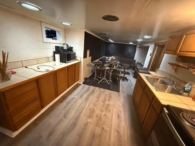 Foto del edificio - 1610 Atkamire Dr