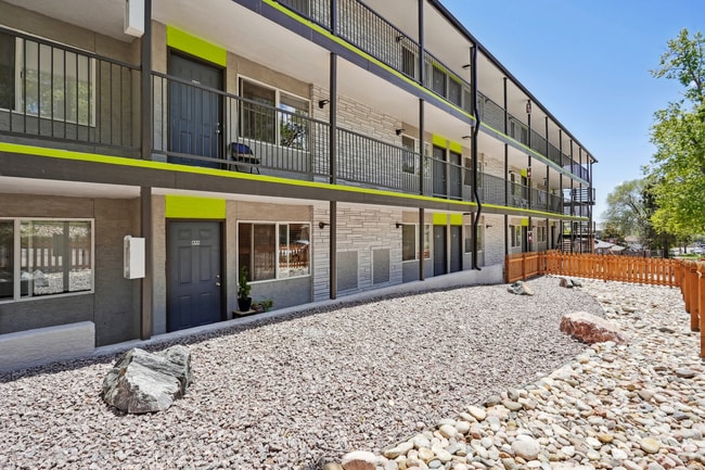Building Photo - Westview Apartments