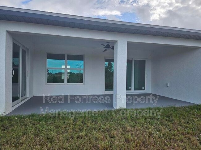 Building Photo - 22 NW 23rd Ave