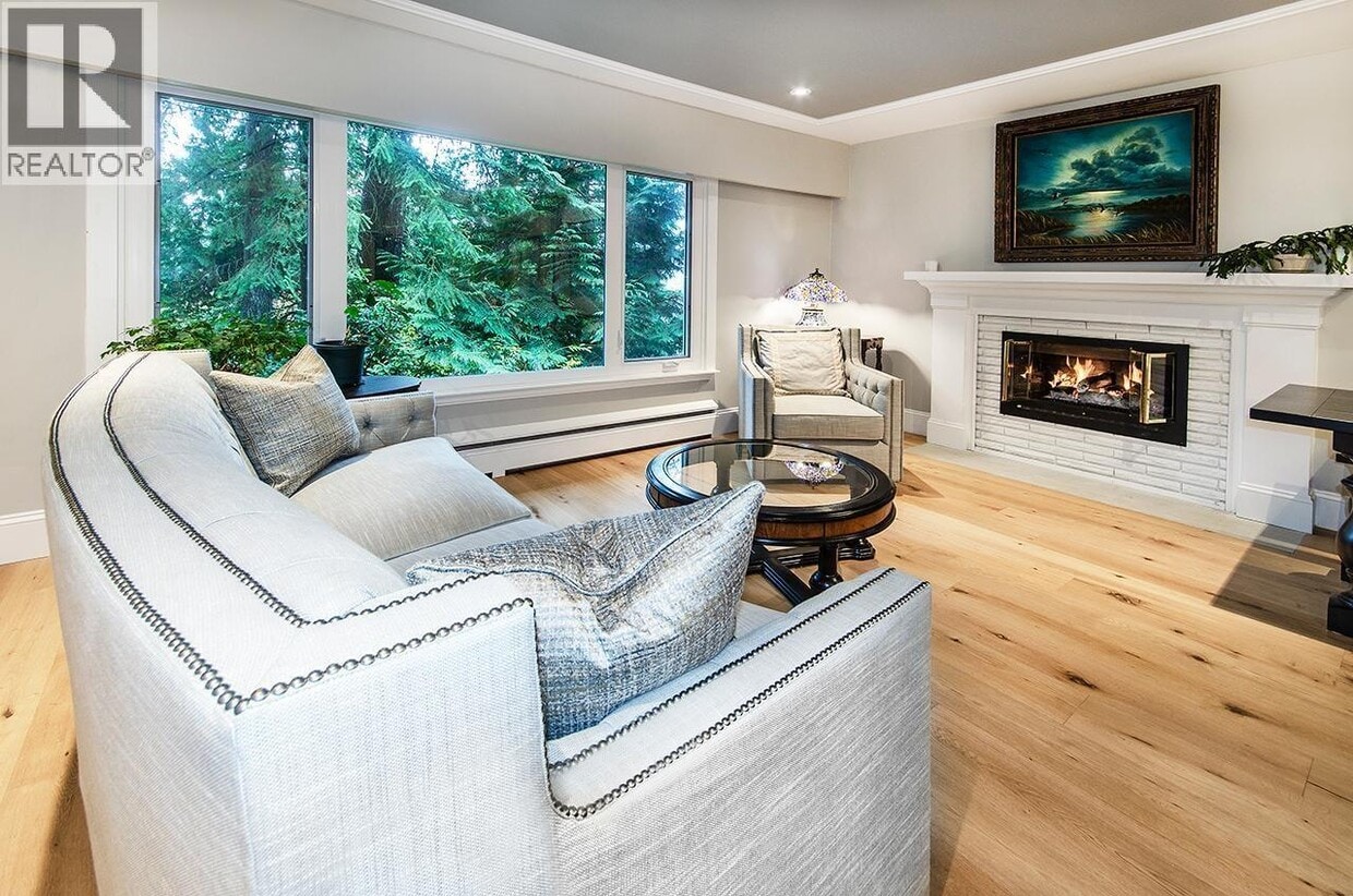 Primary Photo - 3091 Royal Ave