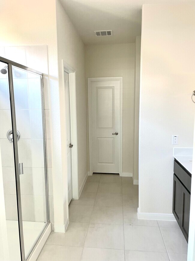 Building Photo - 2232 Deya Dr