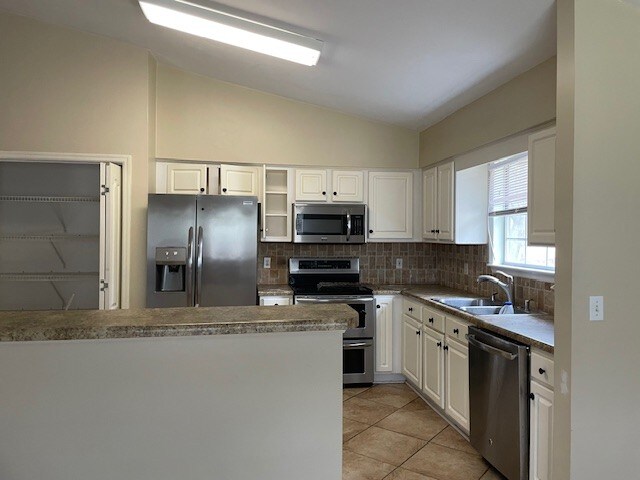 Foto del edificio - 1319 Blakemore Ct