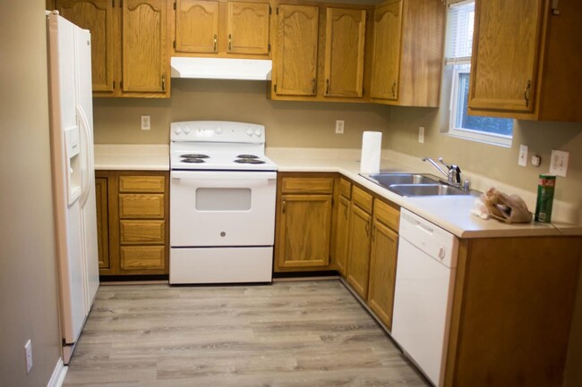 Building Photo - 112 Arrowhead Dr