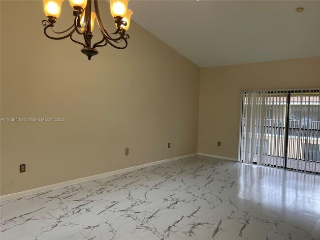 Foto del edificio - 2243 SW 80th Terrace
