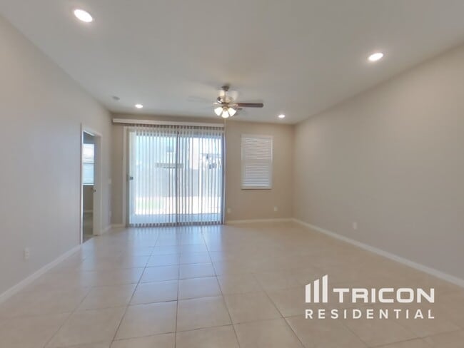 Building Photo - 40381 W Hillman Dr