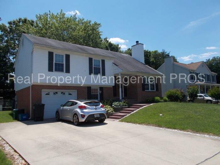 Split Level One Car Garage House for Rent in Woodbridge Split Level One Car Garage House for Rent in Woodbridge