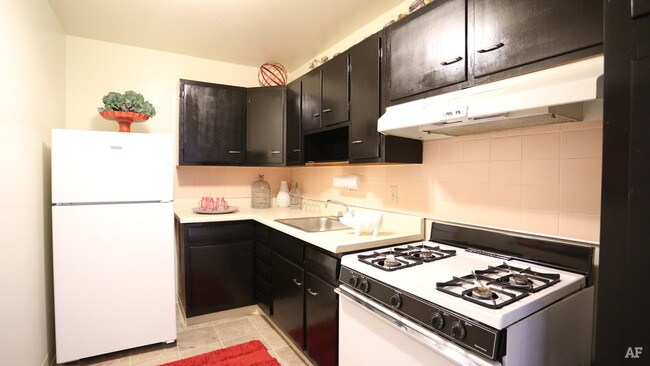 Foto del edificio - 3090 E Livingston Ave