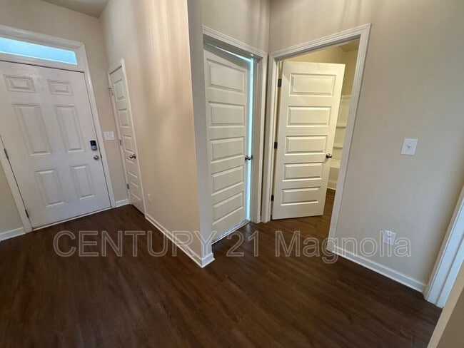 Foto del edificio - 3061 White Gate Lp