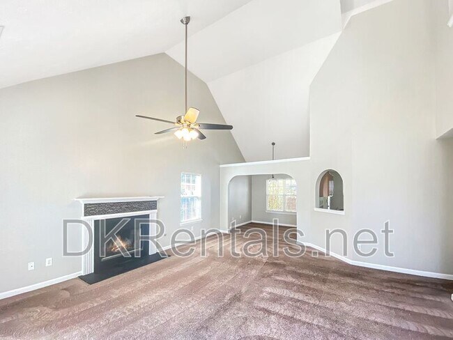 Building Photo - 2743 Lake Park Ridge W