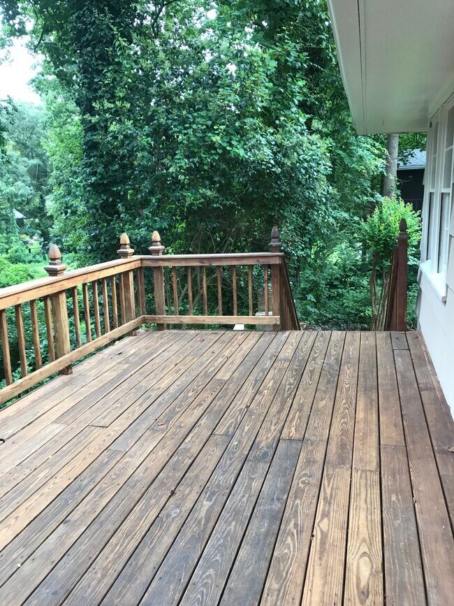 Deck - 633 Clairmont Cir