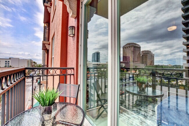 Building Photo - 600 S Dixie Hwy