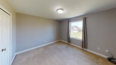 Building Photo - 1716 Horseshoe Bend Dr