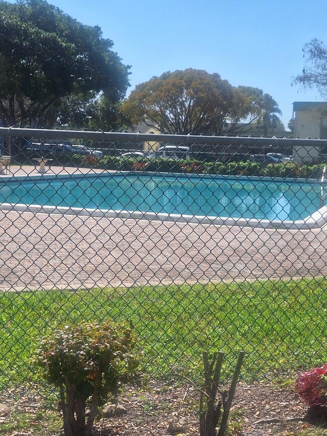 Building Photo - 4269 NW 89th Ave