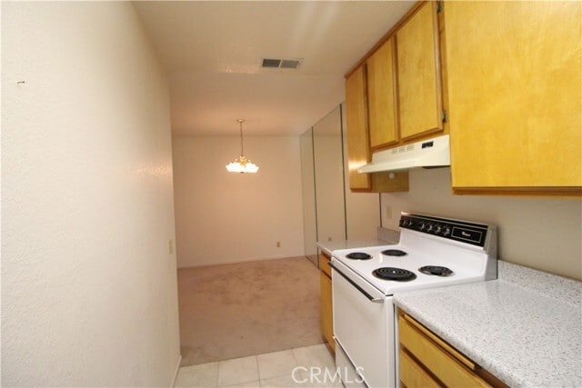 Building Photo - 2800 Los Felices Cir E