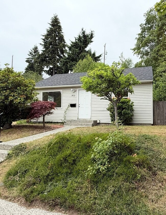 Building Photo - 9823 31st Ave SW
