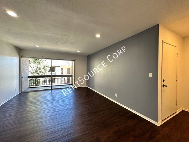 Foto del edificio - 24411 Trevino Dr