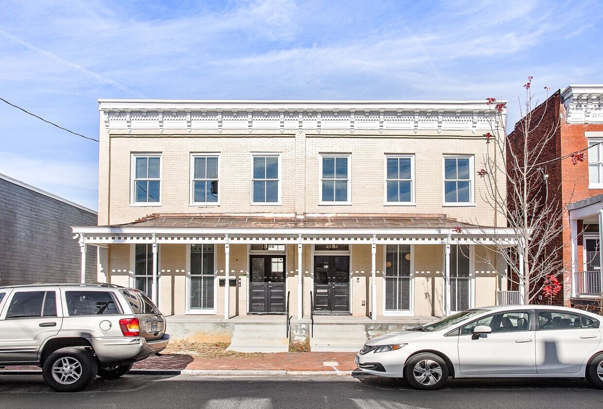 Foto principal - Newly Renovated Historic Church Hill Home