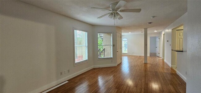 Foto del edificio - 8821 Coral Palms Ct