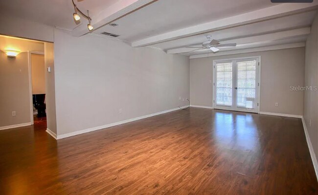 Living Room - 210 Magnolia Rd