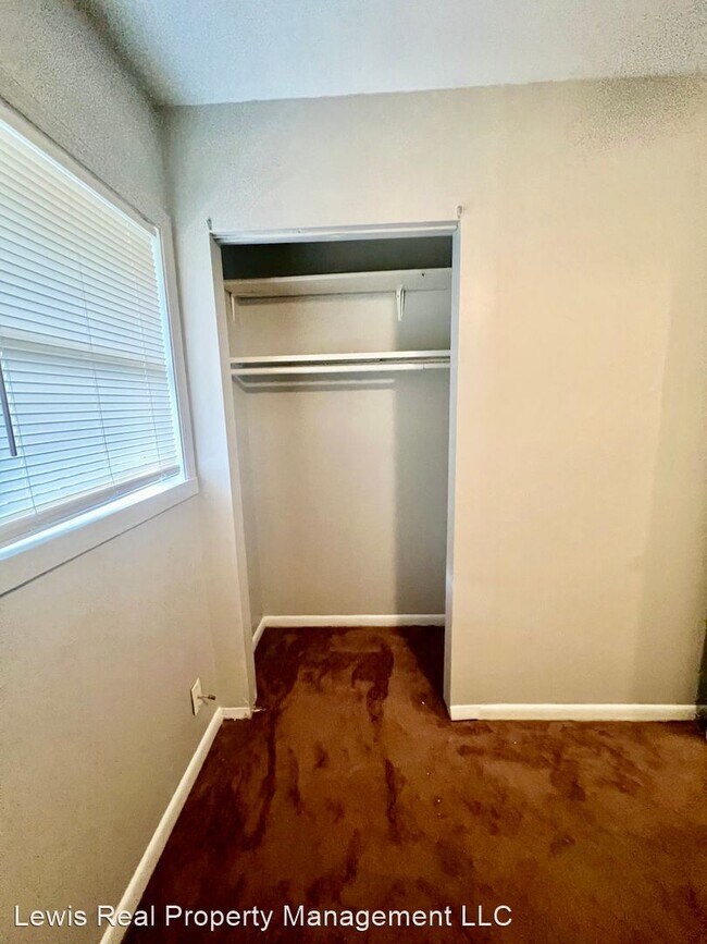 Building Photo - 3 br, 1 bath House - 809 Marilyn Ct