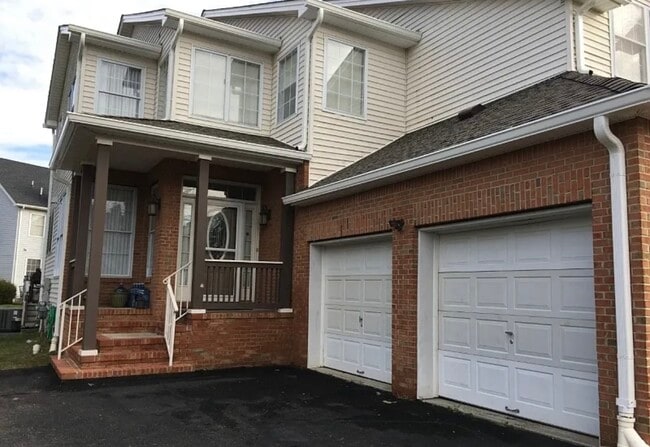 Building Photo - 1 Newell St