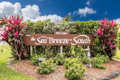 Foto del edificio - 190 N Collier Blvd