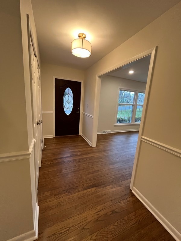 Foto del edificio - 908 Lynbrook Dr