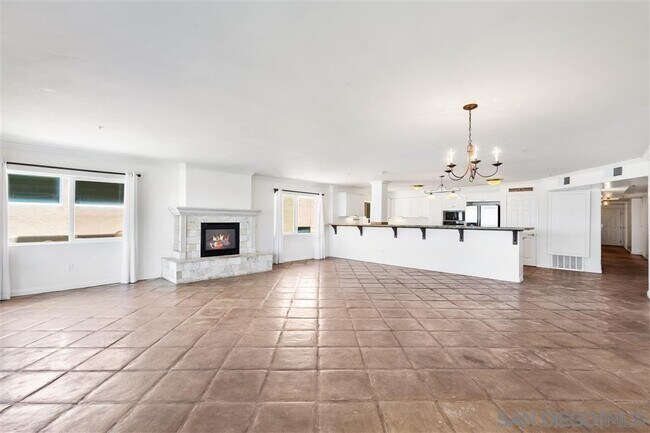 Building Photo - 1456 Seacoast Dr