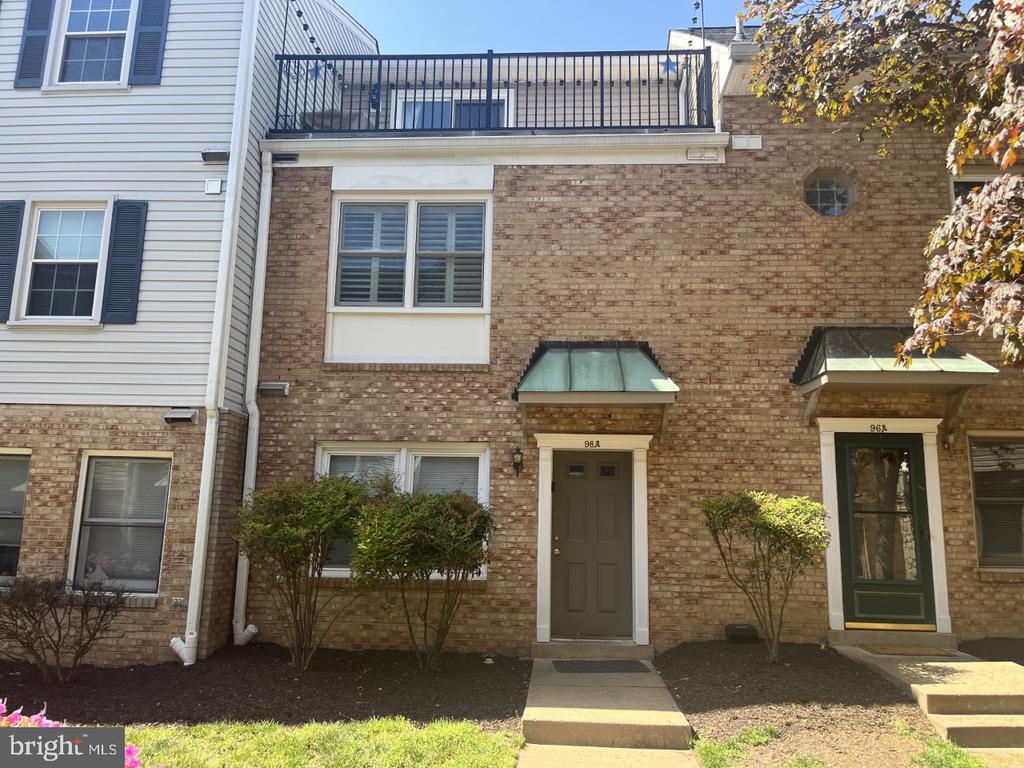 Foto principal - 98-A N Bedford St