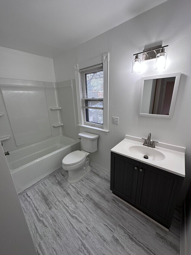 Primary Photo - 2232 Hillside Ave