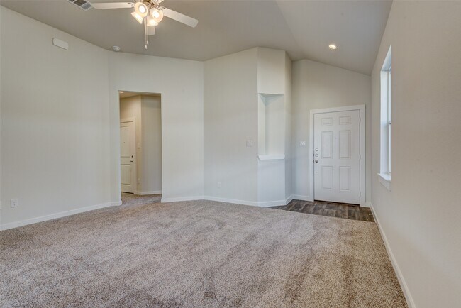 Building Photo - 7851 Grand Louis Wy