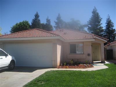 Foto principal - 3 Bedroom 2 Bath in Northwest Fresno