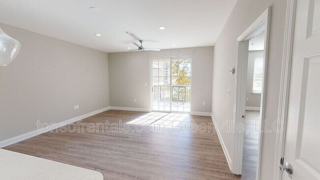 Foto del edificio - 10 E Washington St