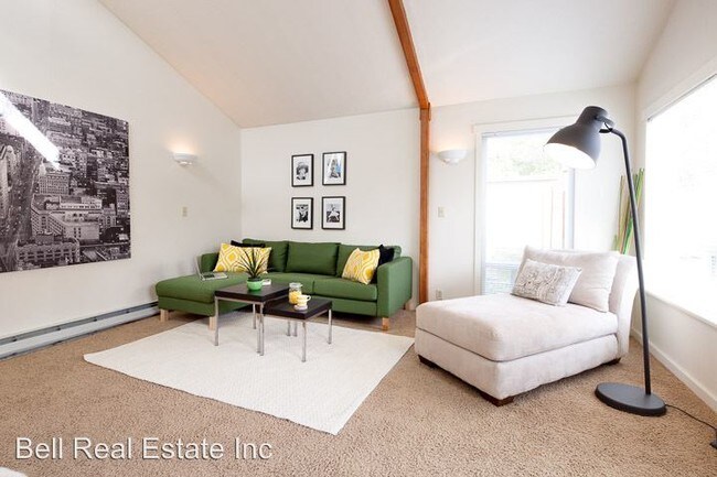 Foto del edificio - 2585 Kincaid St