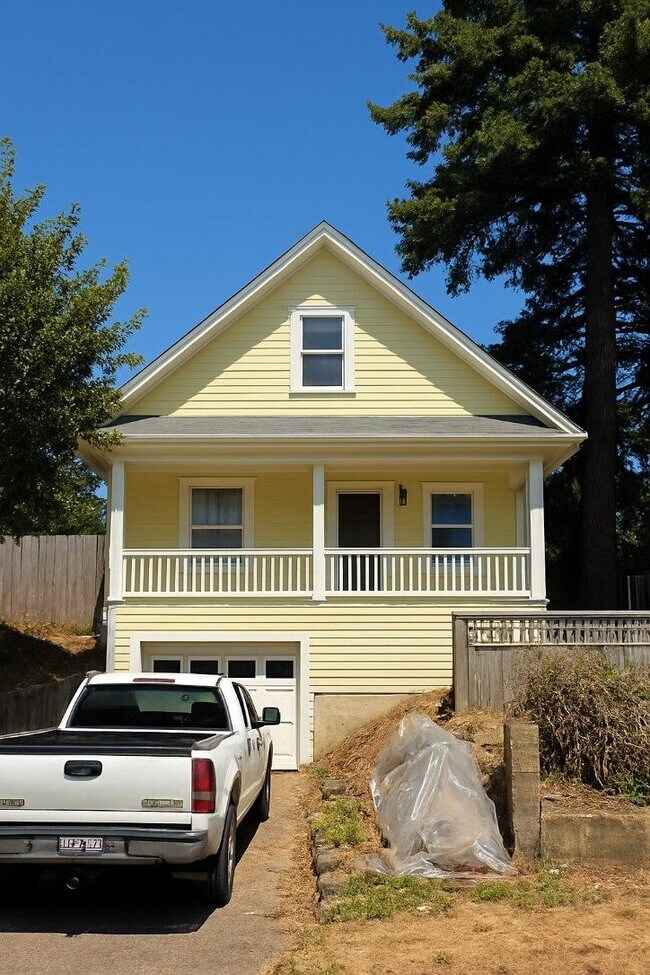 Building Photo - 1360 Central Ave